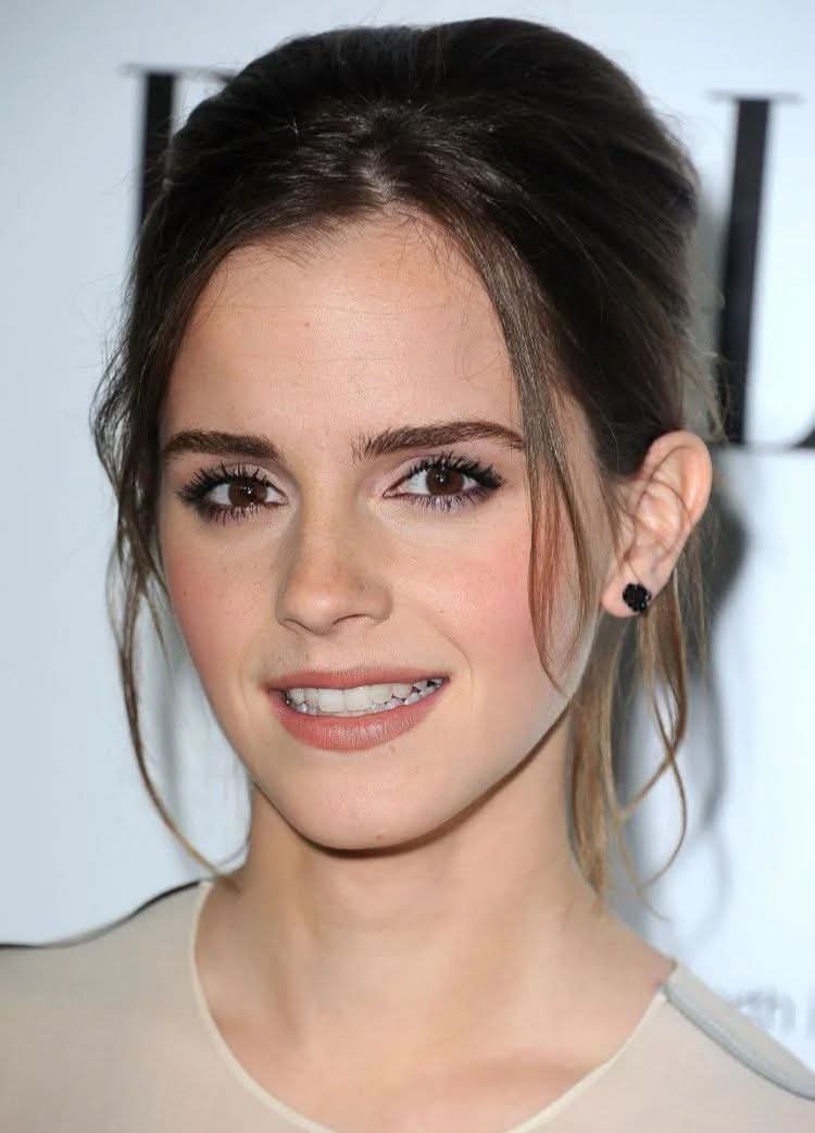 lFq2UJhq Emma Watson 05.jpg
